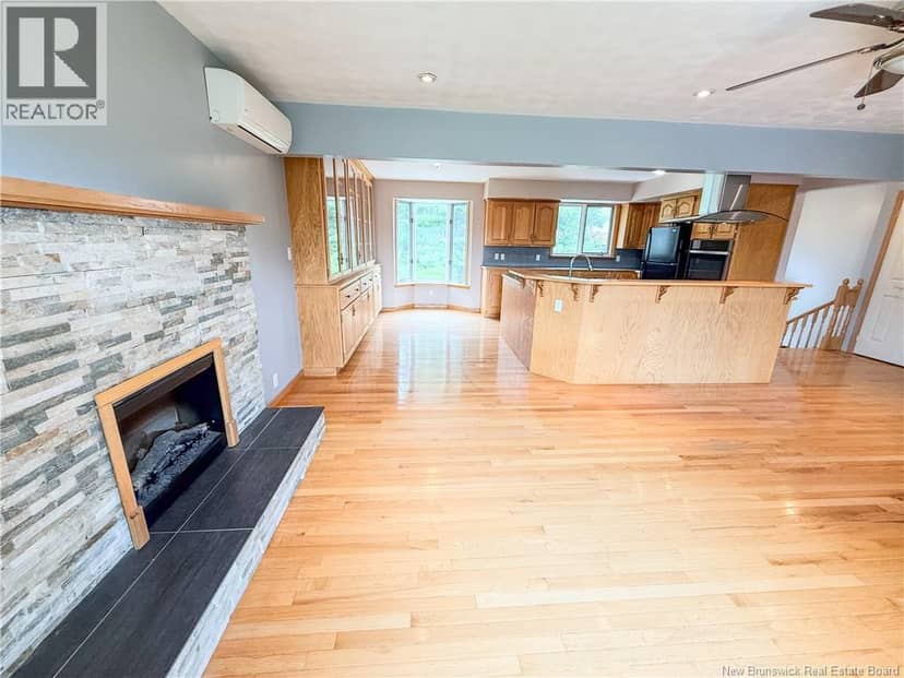 23 Tavener Road — photo 8 of 35