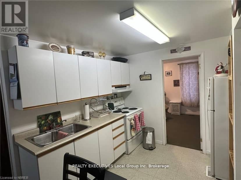 510 Valois Drive — photo 8 of 26
