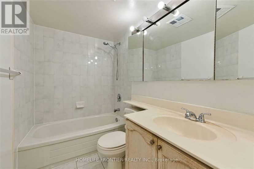 1008 - 29 Pemberton Avenue — photo 14 of 16