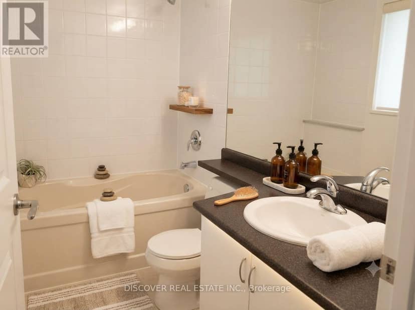 2609 - 215 Fort York Boulevard — photo 17 of 29