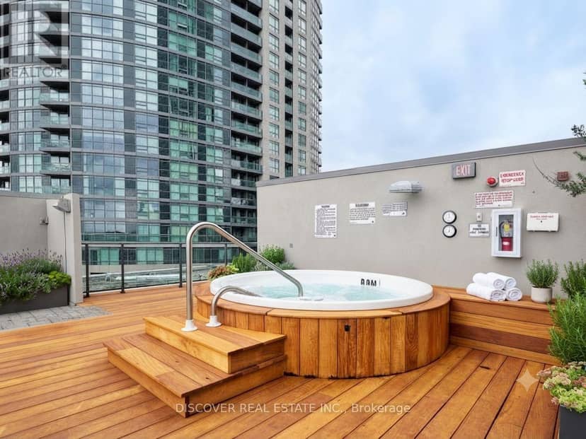 2609 - 215 Fort York Boulevard — photo 8 of 29