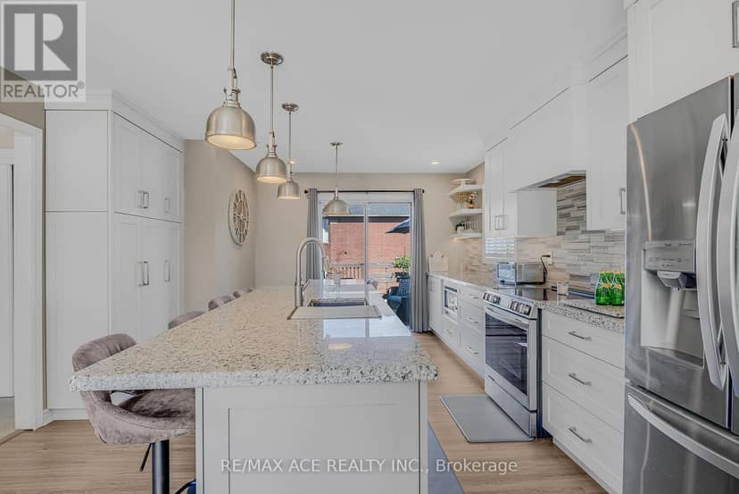 1 Margaret Place — photo 8 of 40
