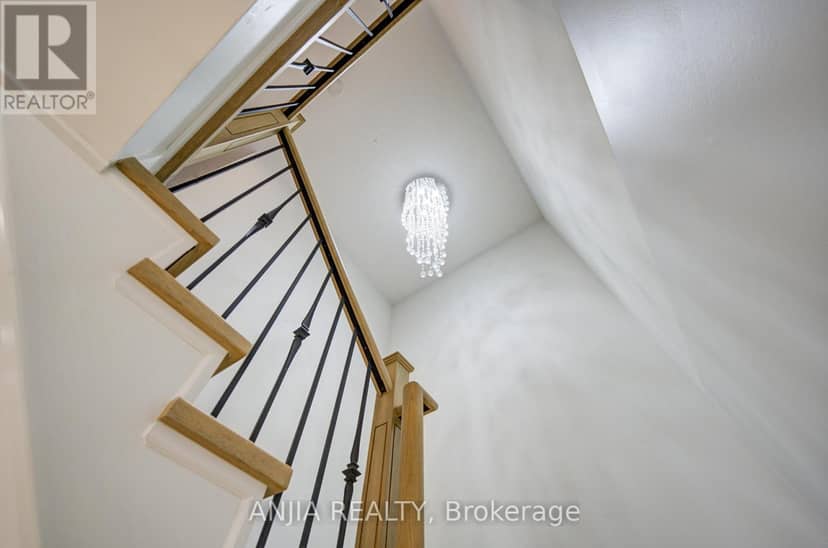 132 Estate Garden Drive — photo 23 of 40