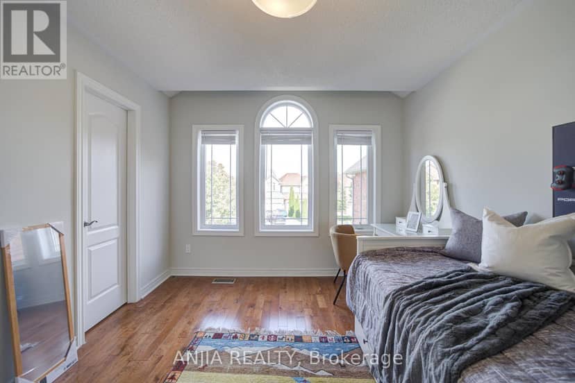 132 Estate Garden Drive — photo 38 of 40