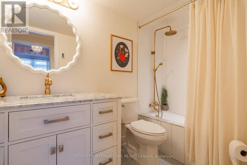 216 - 149 Church Street — photo 11 of 18