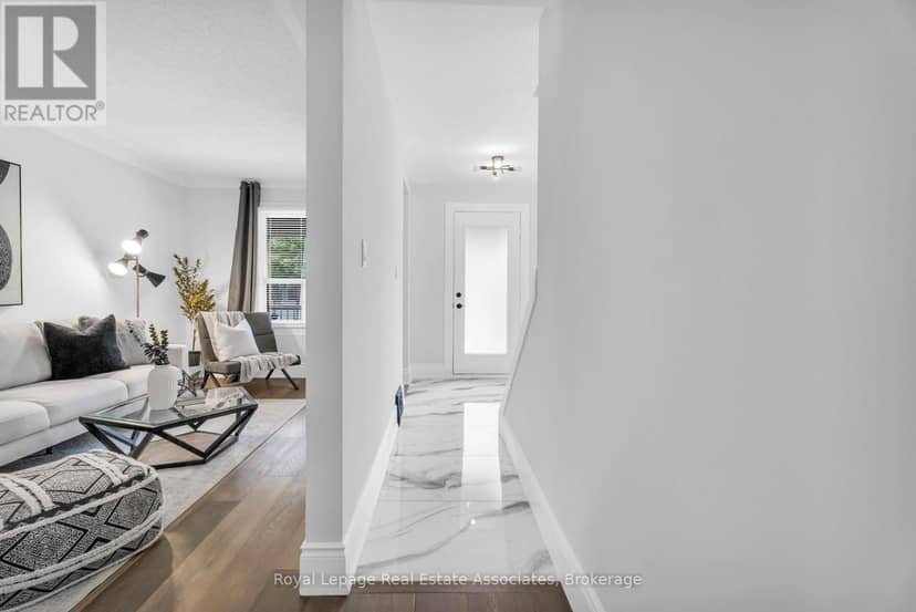 10 Gordon Street, Hamilton, photo 2