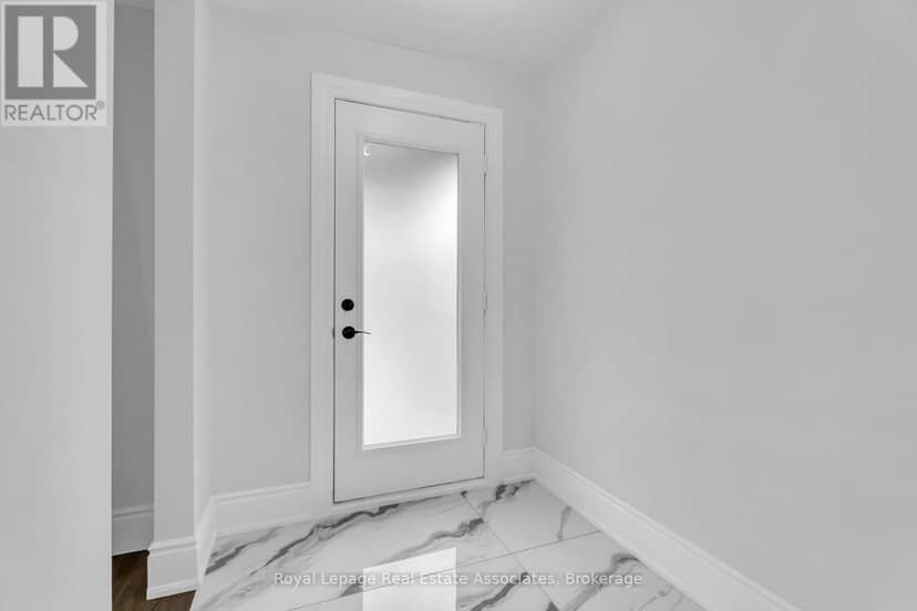 10 Gordon Street, Hamilton, photo 3