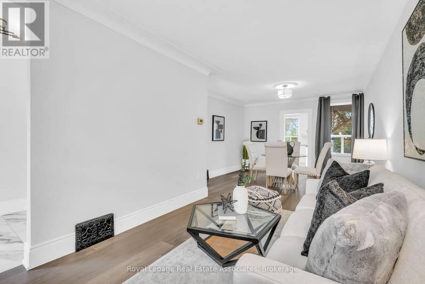 10 Gordon Street, Hamilton, photo 6