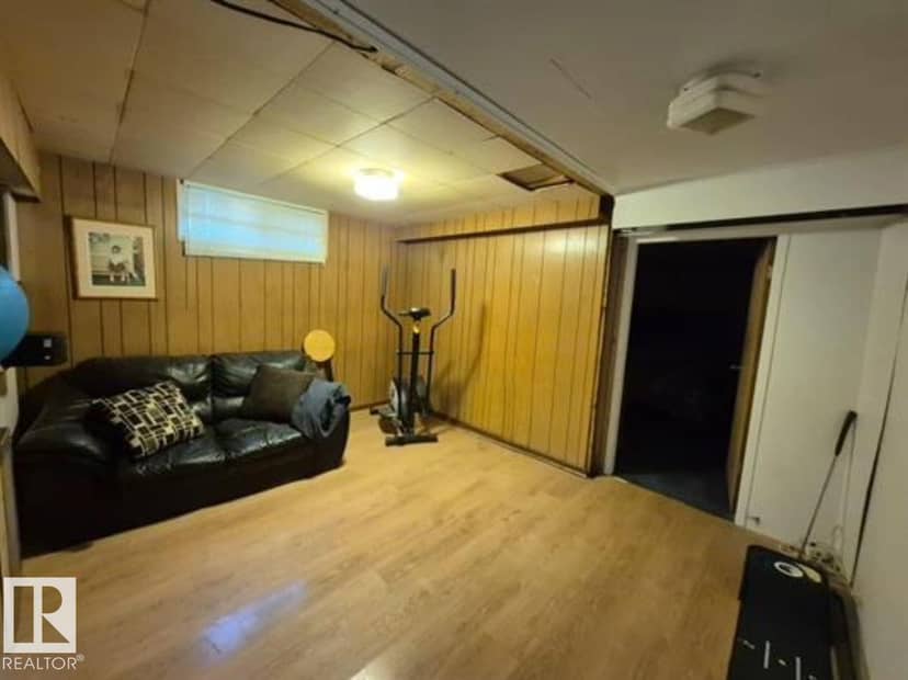 7920 Argyll RD NW — photo 34 of 40