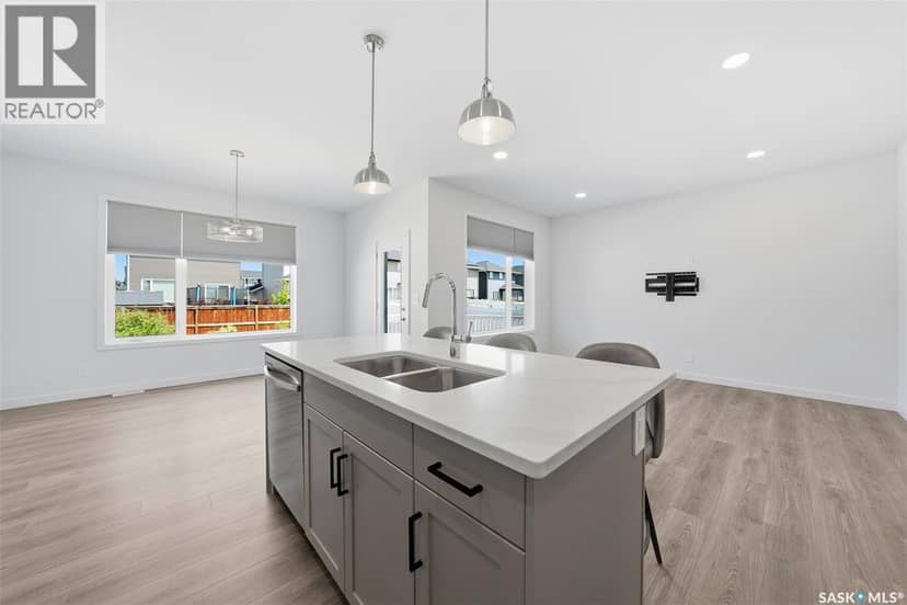 377 Germain MANOR — photo 13 of 40