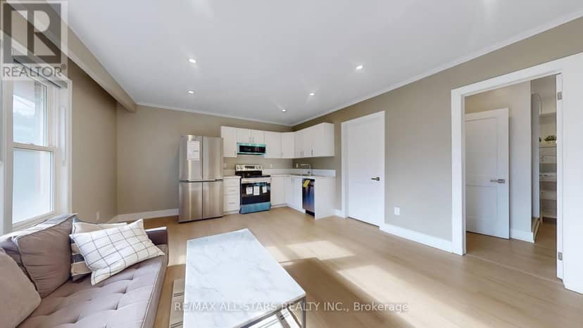 105 Betty Ann Drive — photo 3 of 37