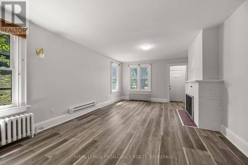 211 Toronto Street — photo 6 of 39