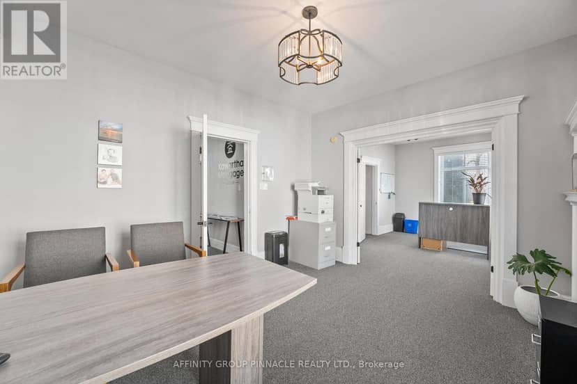 255 Kent Street W — photo 18 of 40