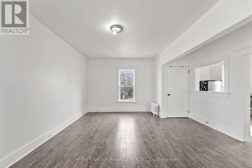 255 Kent Street W — photo 21 of 40