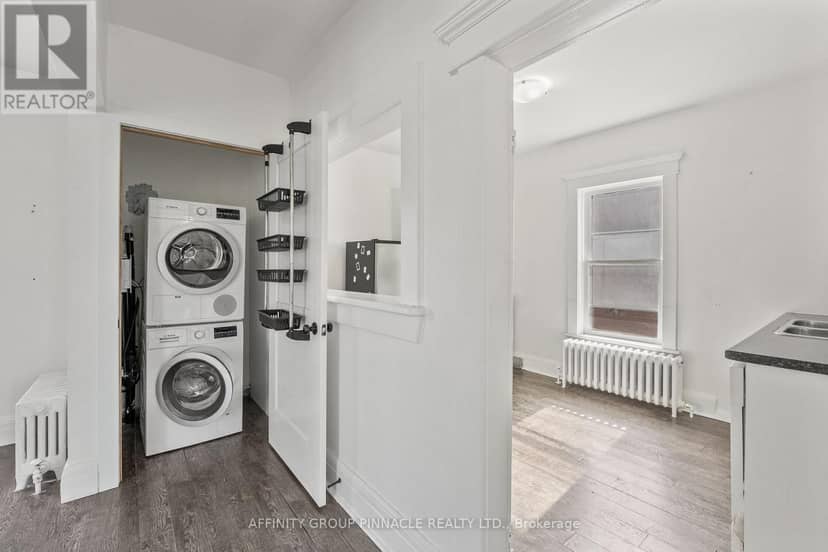 255 Kent Street W — photo 23 of 40