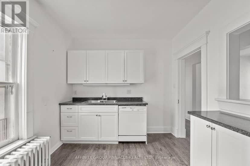 255 Kent Street W — photo 26 of 40