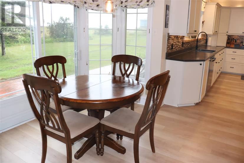 25 Seaside Drive — photo 12 of 40
