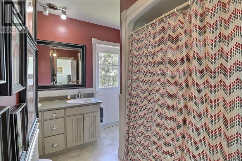 203 Hyde Point Road — photo 17 of 31