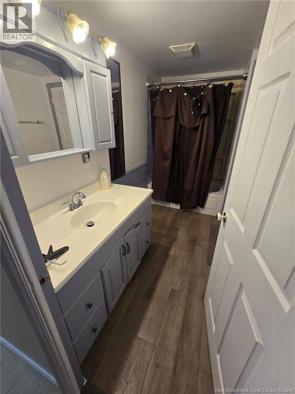 190 Lakeside Avenue — photo 11 of 14