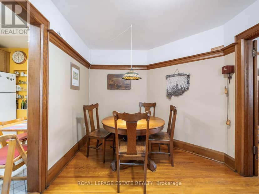 2275 Queen Street E — photo 18 of 40