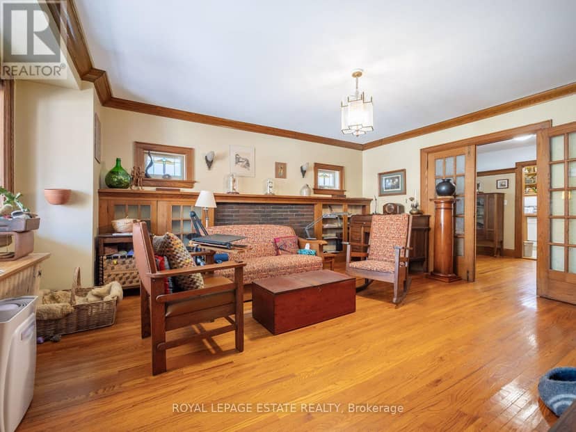 2275 Queen Street E — photo 21 of 40