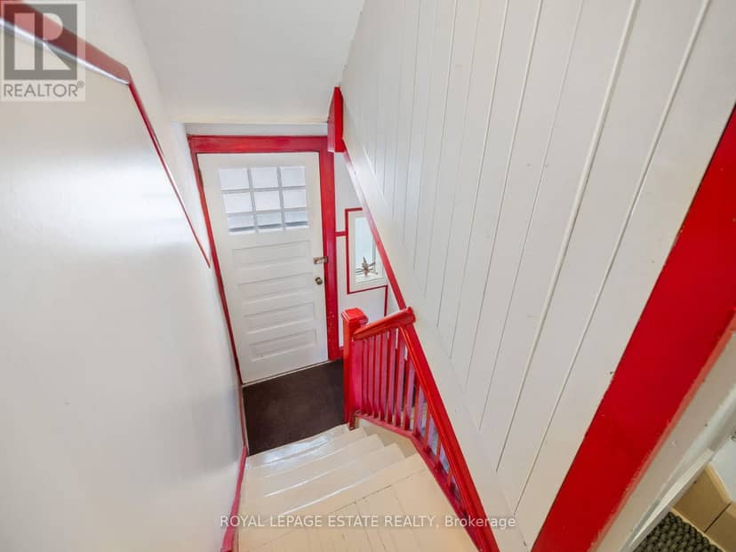 2275 Queen Street E — photo 33 of 40