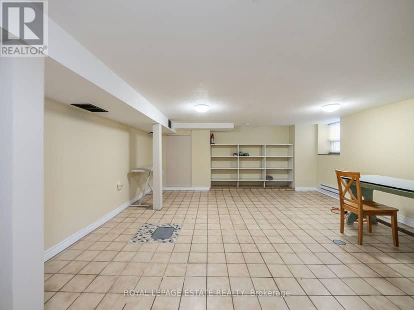 2275 Queen Street E — photo 34 of 40