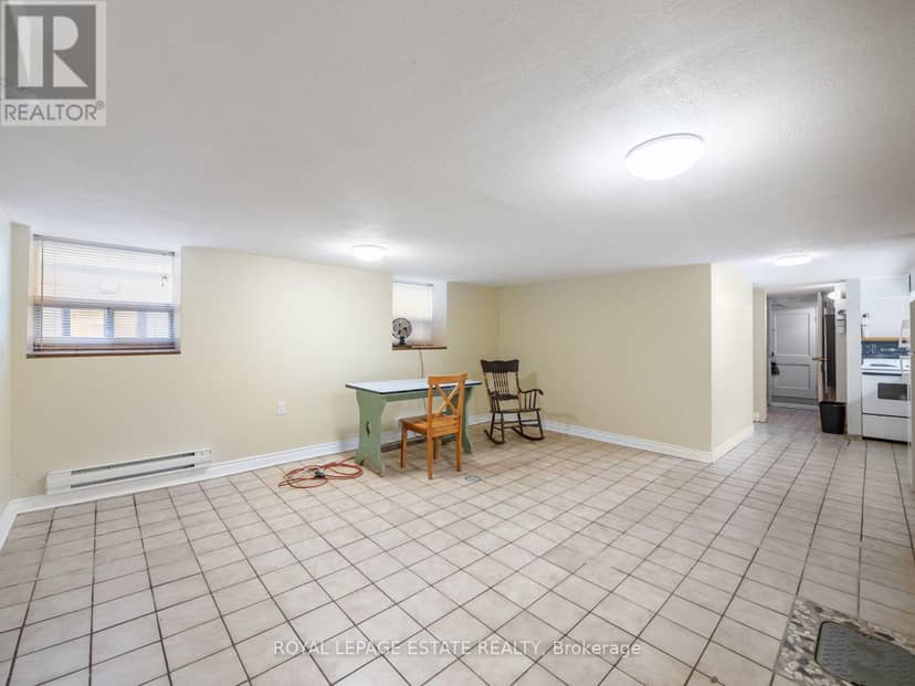 2275 Queen Street E — photo 38 of 40