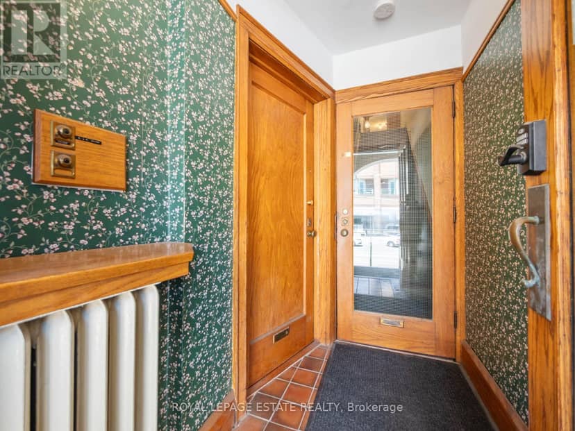 2275 Queen Street E — photo 5 of 40