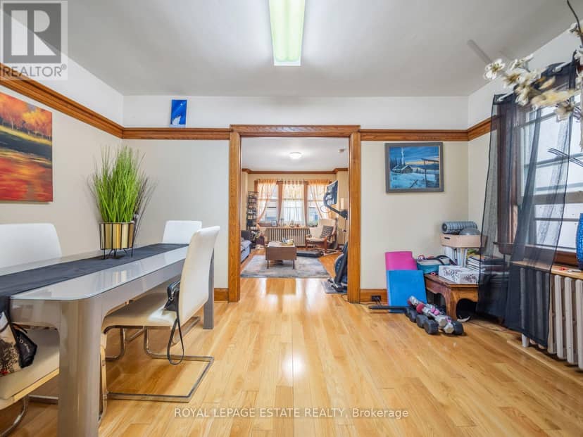 2275 Queen Street E — photo 9 of 40