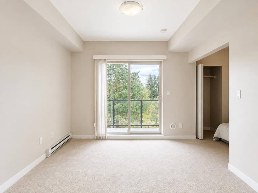 425 13789 107A AVENUE, Surrey, photo 2