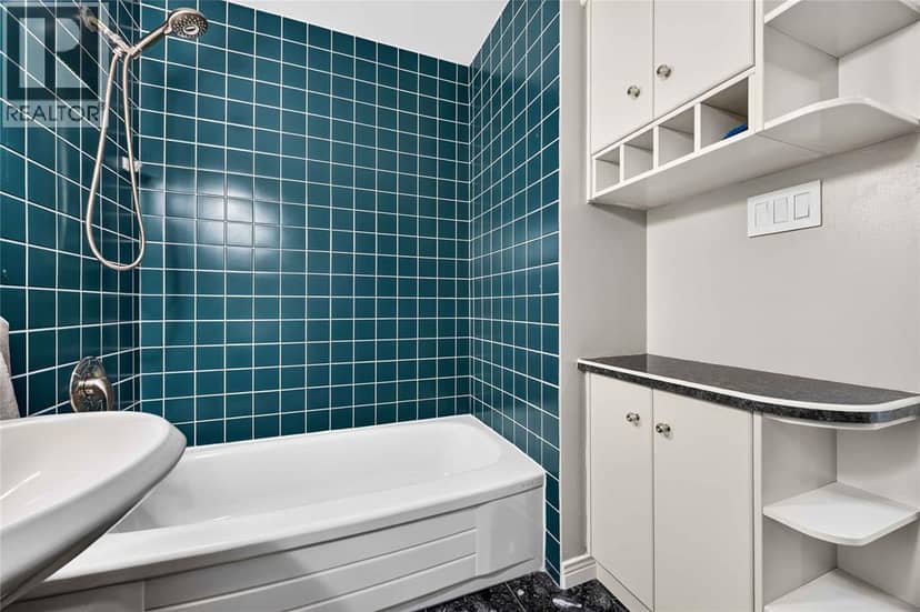 1520 VENETIAN BOULEVARD Unit# M-306 — photo 25 of 34