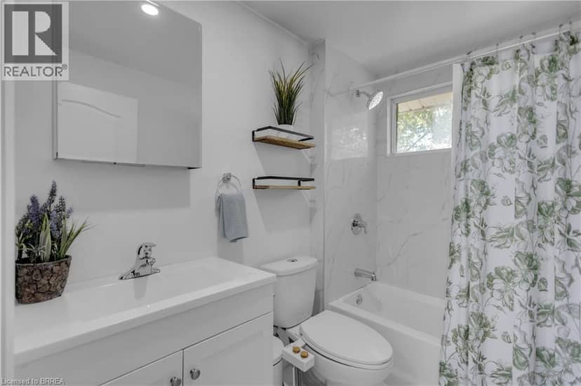 378 NORFOLK Street N — photo 21 of 29