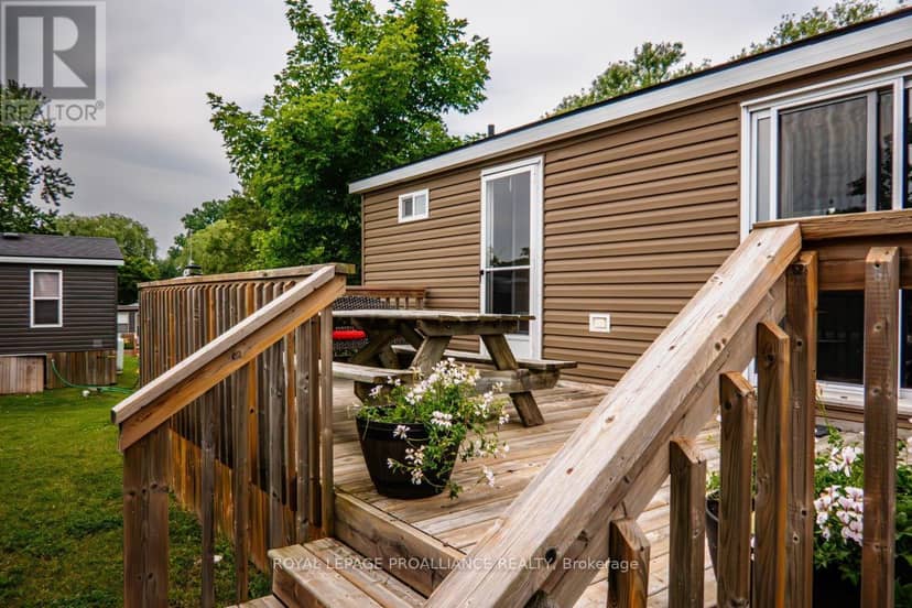 486 Cty Rd 18-12 Park Meadow Lane, Prince Edward County, photo 4