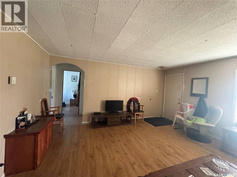 921 Argyle STREET — photo 11 of 17