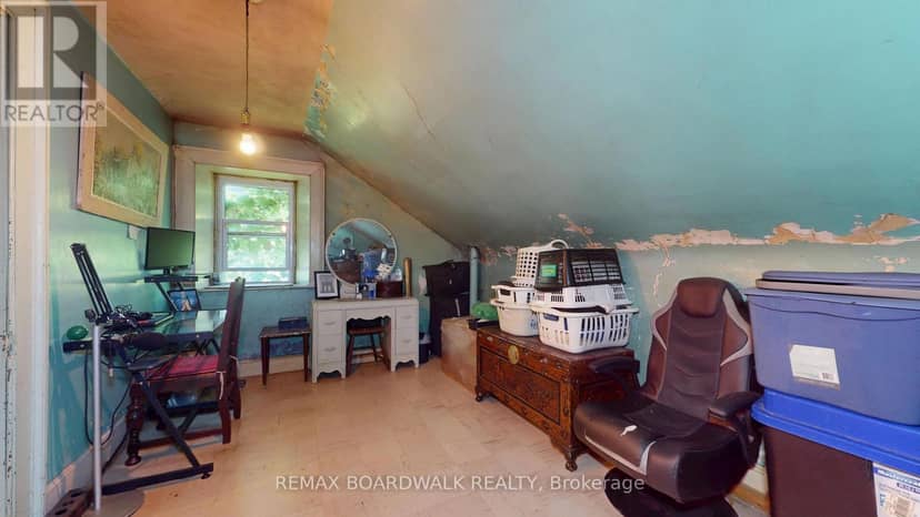 585 Fallbrook Road — photo 21 of 31