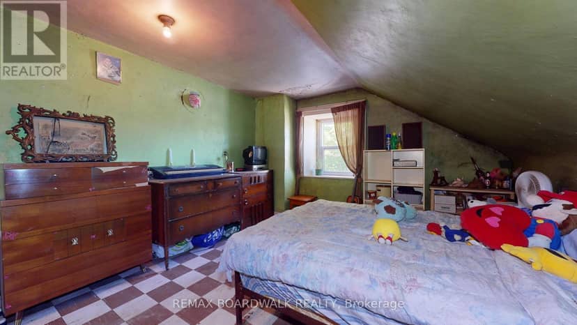 585 Fallbrook Road — photo 26 of 31