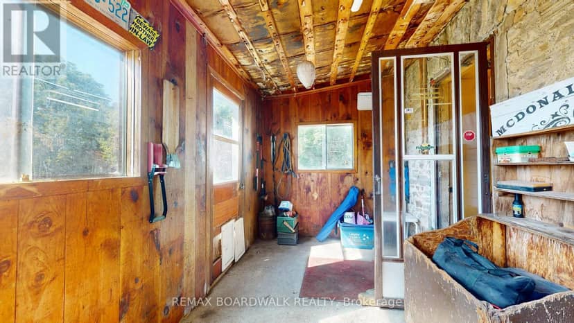 585 Fallbrook Road — photo 5 of 31