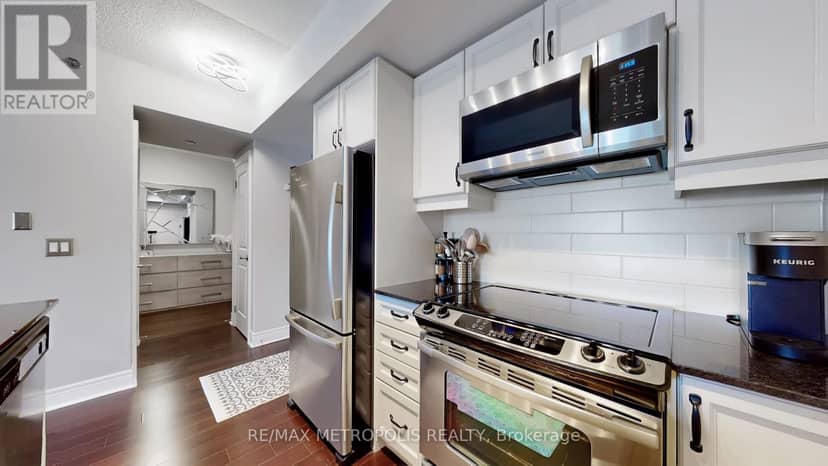 228 - 701 Sheppard Avenue W — photo 14 of 40