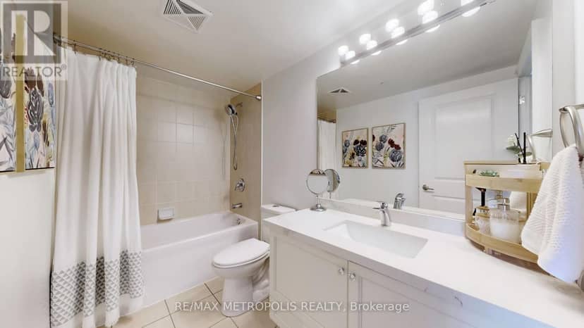 228 - 701 Sheppard Avenue W — photo 23 of 40