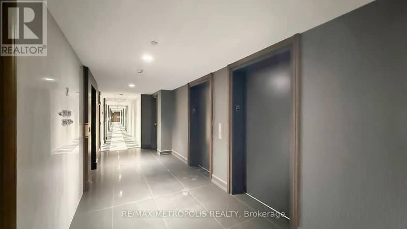 228 - 701 Sheppard Avenue W — photo 36 of 40