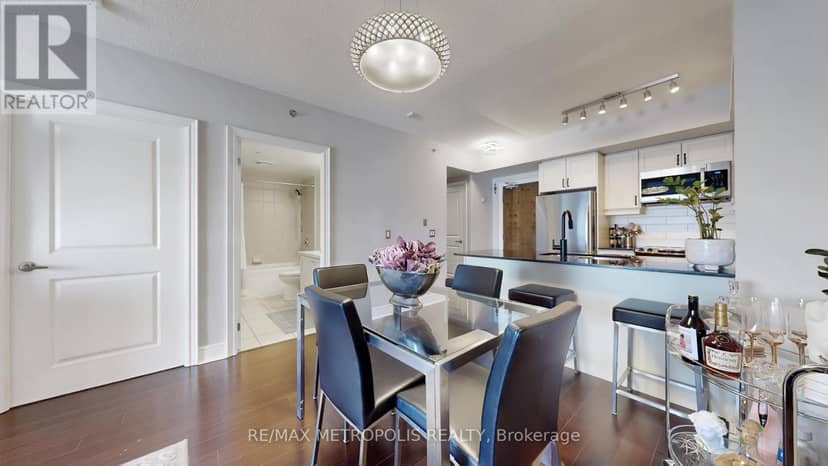 228 - 701 Sheppard Avenue W — photo 9 of 40