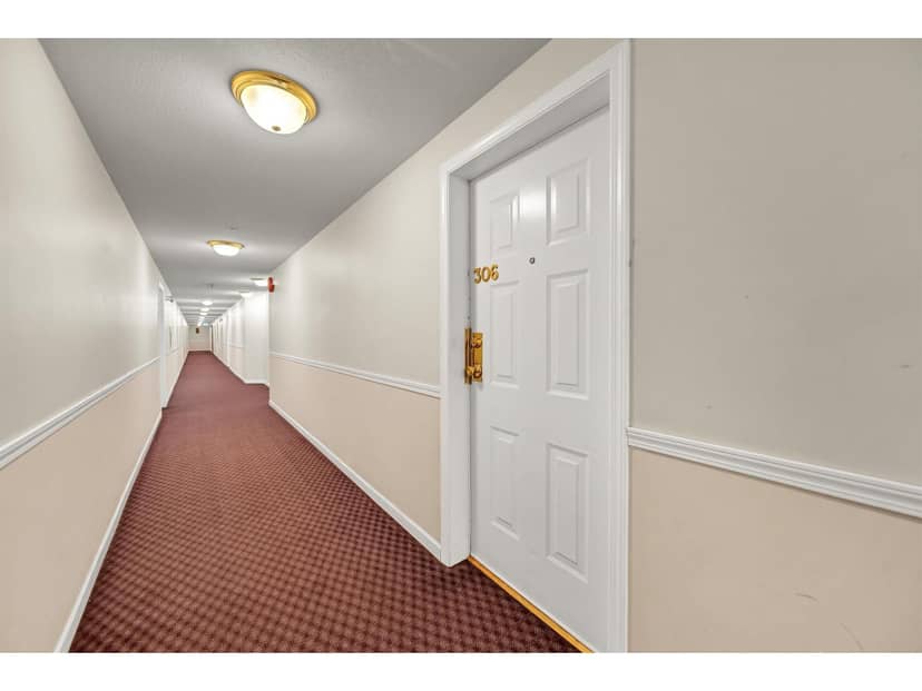 306 13780 76 AVENUE, Surrey, photo 2
