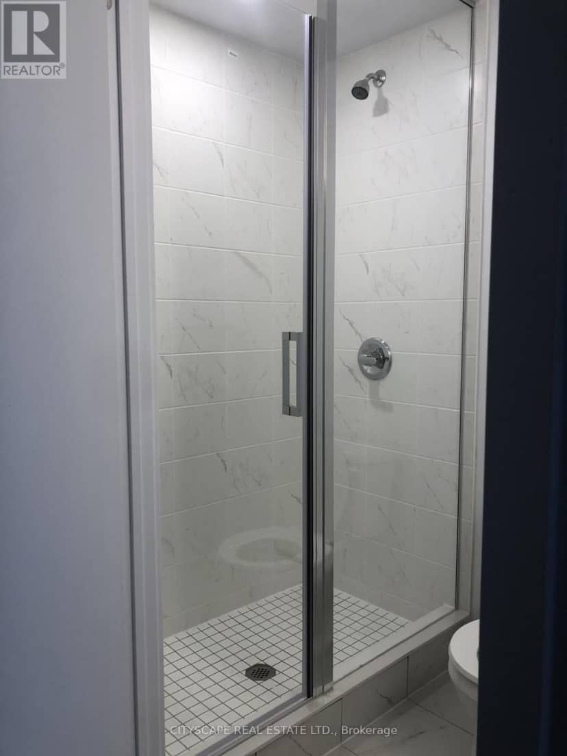 615 - 2433 Dufferin Street, Toronto, photo 2