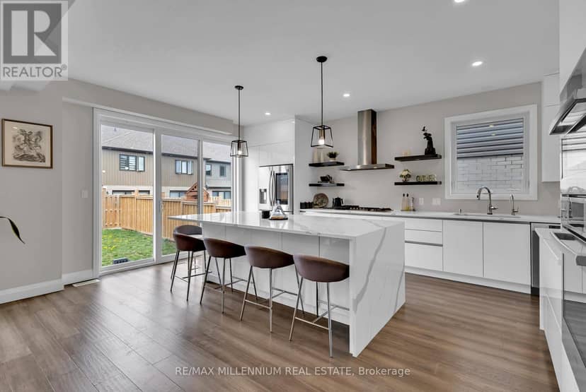 11 Tindall Crescent S — photo 13 of 33