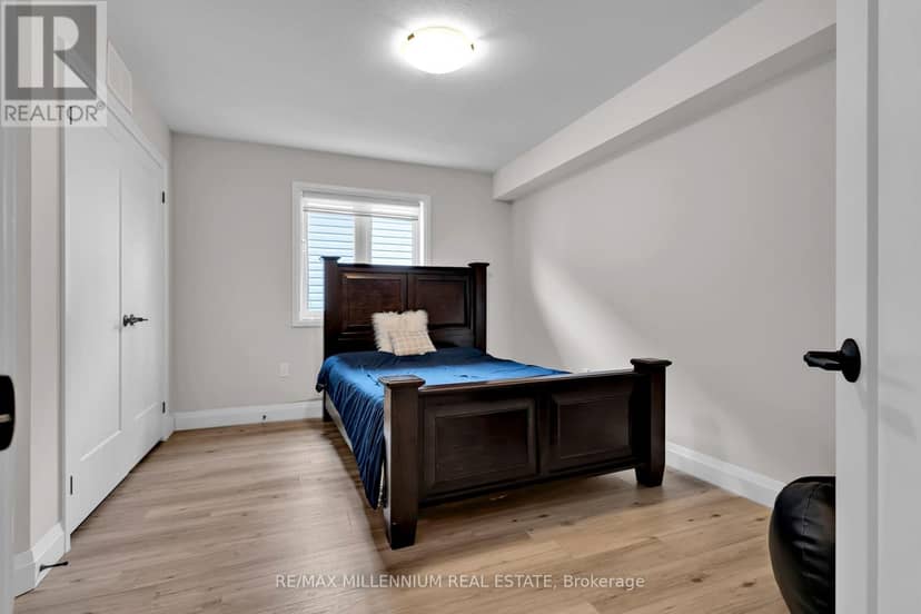 11 Tindall Crescent S — photo 26 of 33