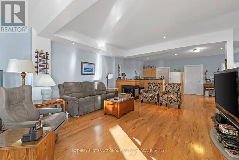 4390 Highway 7 — photo 11 of 34