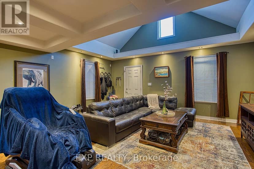 227 Beach Road, Hamilton, photo 6