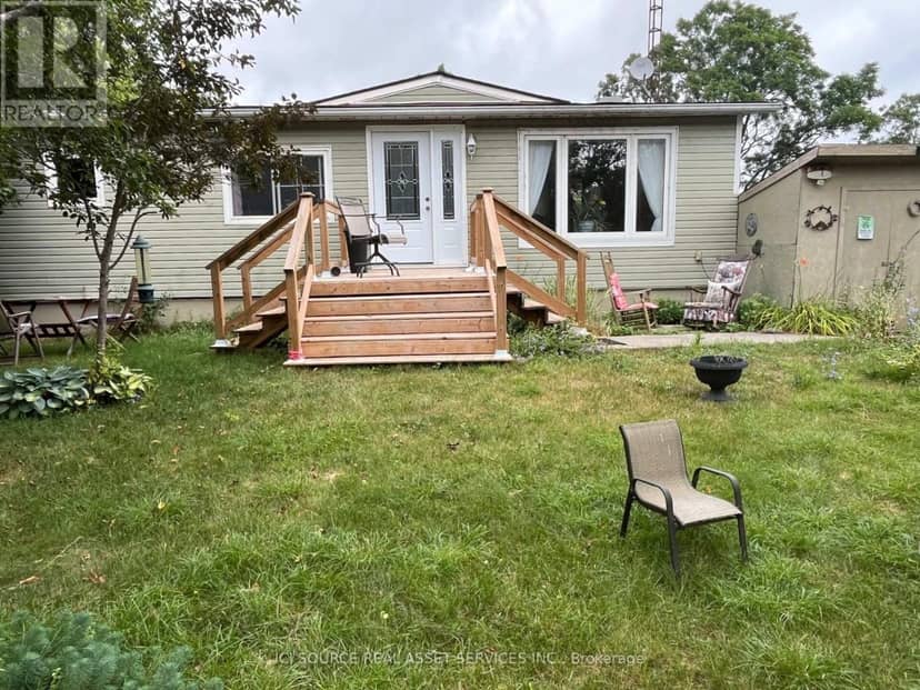 10 Lakeside Drive, Prince Edward County