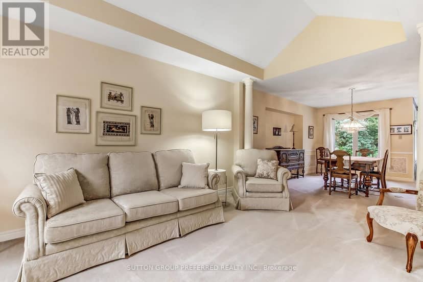 462 Ambleside Drive — photo 5 of 40
